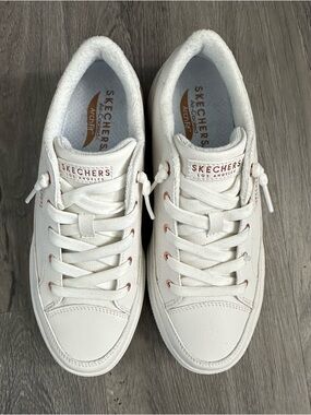 Skechers White Leather Arch Fit Arcade - On My Way Sneakers